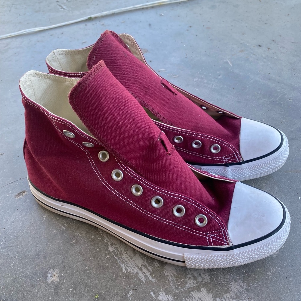 Burgundy Converse (no laces)